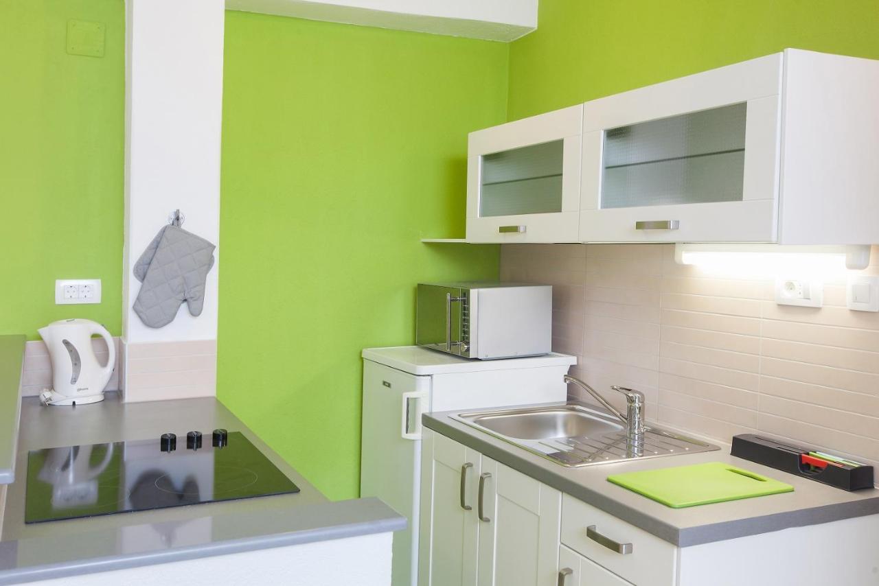 Vega Apartments Podgora Buitenkant foto
