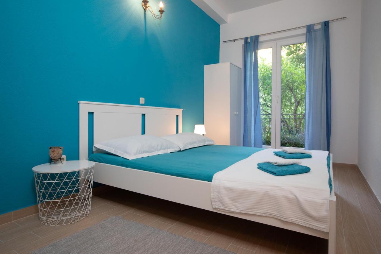 Vega Apartments Podgora Buitenkant foto